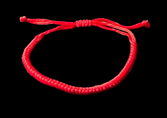 Гривна Червен Конец Класически 3