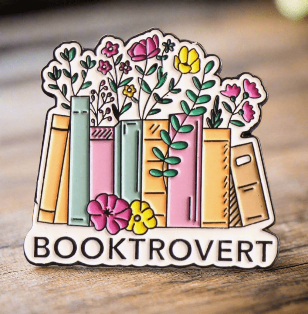 Брошка “BOOKTROVERT” - ChervenKonec ChervenKonec